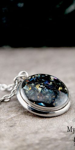Handmade Dark-Glitter Chips Necklace – Wholesale Jewelry for Boutiques & Retailers