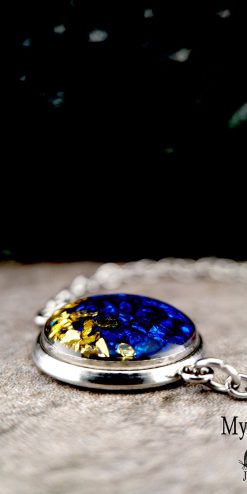handmade blue gold chips necklace event corporate gifting closeup3