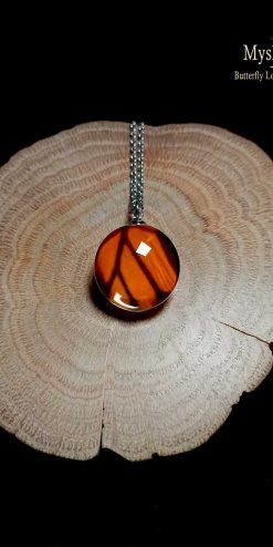 Wholesale handmade butterfly lens jewelry – Real monarch butterfly wing pendant